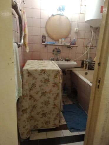 9 ci mikrorayon satilan evler: Bakı, 3 otaqlı, Köhnə tikili, 62 kv. m — 8