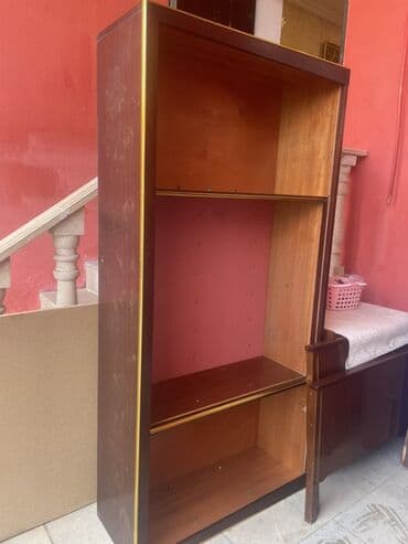 Lincoln: Книжная полка, Прямая — 1