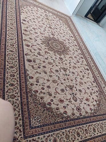 Iran xalcasdi 15-20 ilin xalcasdi qalin matryali var 3x5 olcusu var