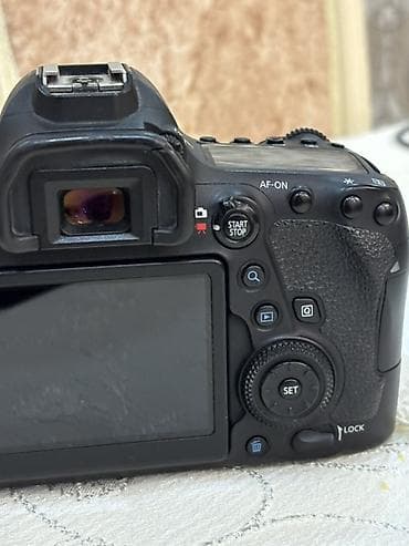 Xüsusiyyətləri Sensor: 26.2 MP tam-kadr CMOS. İşləyici “effective” — 9