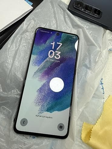 islenmis telefon satisi: Samsung Galaxy S21 FE, 128 GB, rəng - Qara, Simsiz şarj — 2