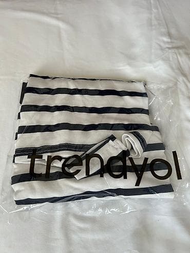 wolt geyimi: Yeni L razmer — 2