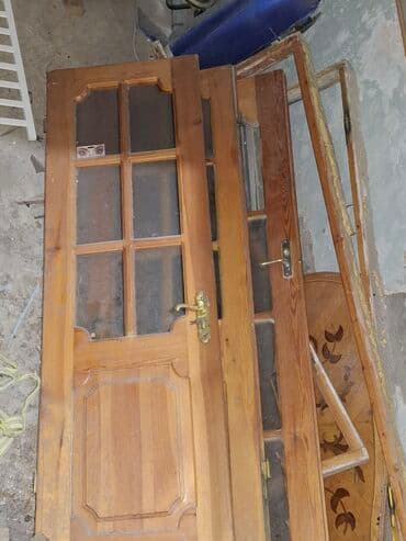 Otaq qapıları: 3 ədəd qapı — 1