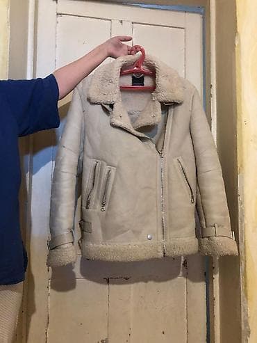 Bej rəngli süni dərili/shearling effektli qış gödəkçəsi - Rəng: açıq