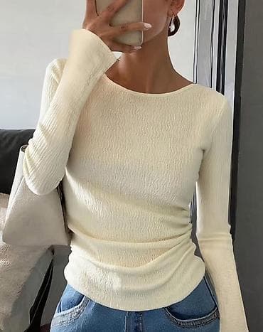 Svitşotlar: Rengi sekildekiyle eyni rengdi 10azn satilir xs-s razmere gedir — 1