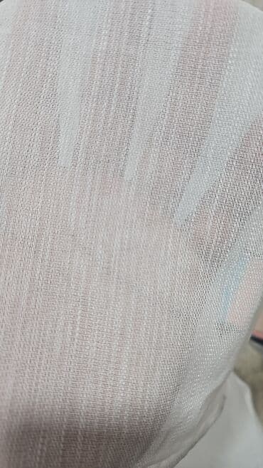 yuxuda ağ pərdə görmək: Ağ rəngli, zərif güllü naxışlarla bəzədilmiş tül pərdə. Yüngül və — 9