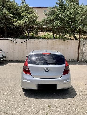 Продажа авто: Hyundai i30: 1.6 л | 2009 г. Хэтчбэк — 7