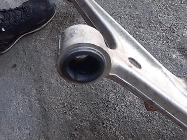 Troslar, rıçaqlar: Nissanin sag teref alt çasqaso. 2008-ci madel. tek problemi bir eded — 2