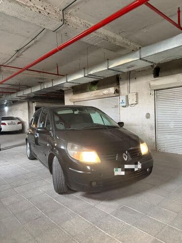 renault meqane: Renault Scenic (II) — qara rəngli, 5 qapılı kompakt miniven. Şəhər və — 2
