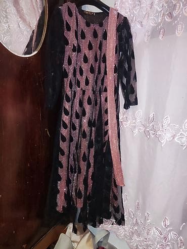 30 almışam cemi bir defe geyinmişəm 25e verirem reyal alcıya 20den