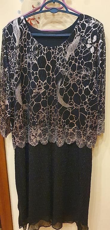 Qadın gecə/ziyafət donu - Rəng: qara, üst hissədə gümüşü naxışlı