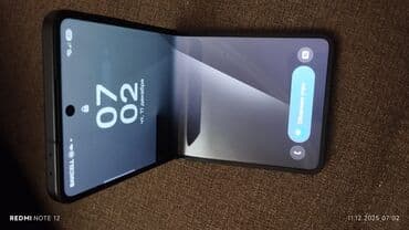 Qatlana bilən smartfon – kompakt flipp dizayn Samsung FLİP 7 12/512 -