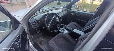 mercedes 170 b: Mercedes-Benz C-Class: 2.2 l | 1993 il Sedan — 7