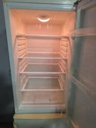 İçki texnikası: İşlənmiş 2 qapılı Hauser Soyuducu Satılır, rəng - Bej, Təkərli — 3