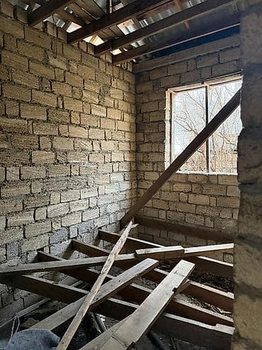 Sumqayit Arxiv idaresinin arxasi. 76-cı məhəllə. Satış üçün yarımçıq — 7