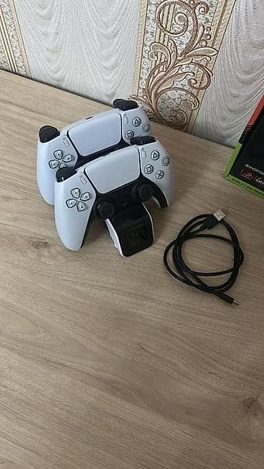 Elektronika: Məhsul: PlayStation 5 DualSense gamepadları və ikiqat şarj stansiyası — 2