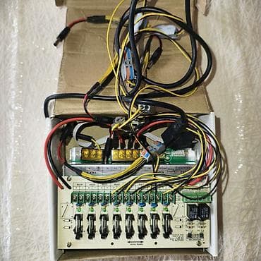 data kabel lan: 8-kanallı rele modullu enerji paylama bloku və naqillər dəsti — 1