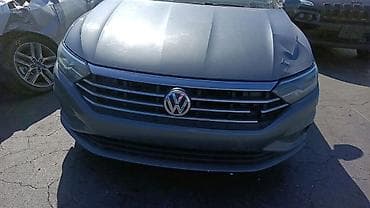 Volkswagen Jetta: 1.4 l | 2019 il Sedan — 4