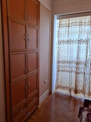 7 ci mikrorayon yeni tikili: Ailəyə verilir. Elmlər metrosundan 6 dəqiqəlik məsafədə yerləşir — 7