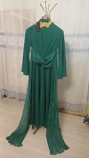Yaşıl paltar 55 azn həm hicablı həm də qapalı geyinən qadınlar üçündü — 4