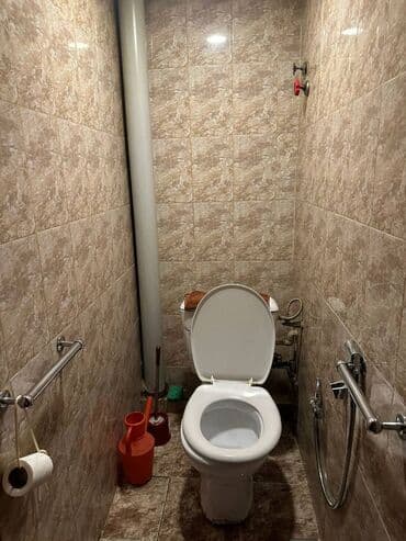 9 ci mikrorayon satilan evler: Bakı, 3 otaqlı, Köhnə tikili, m. Nəriman Nərimanov, 98 kv. m — 11