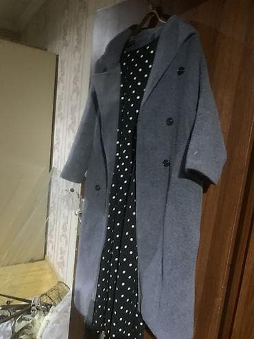 Qadın geyim və aksesuarları kolleksiyası - Geyimlər: klassik və