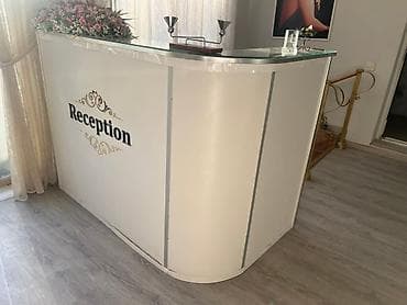 Resepşn, Künc masa