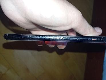 iphone xr 2: IPhone X, Qara, Face ID — 4