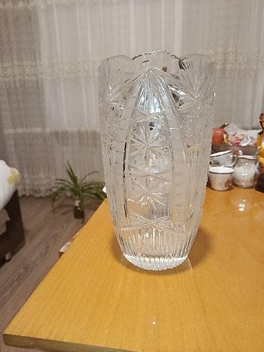Bir vaza, Xrustal