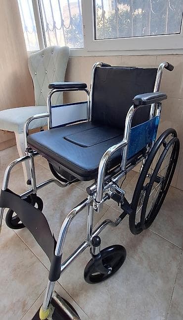 universal araba mutsy igo: Universal əlil arabası – sanitar oturacaqla - Güclü xrom örtüklü — 2