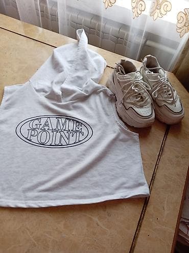 nike air force: Ağ rəngli idm37 raz an üslublu dəst: - Qolsuz, qısa kəsimli kapüşonlu — 2