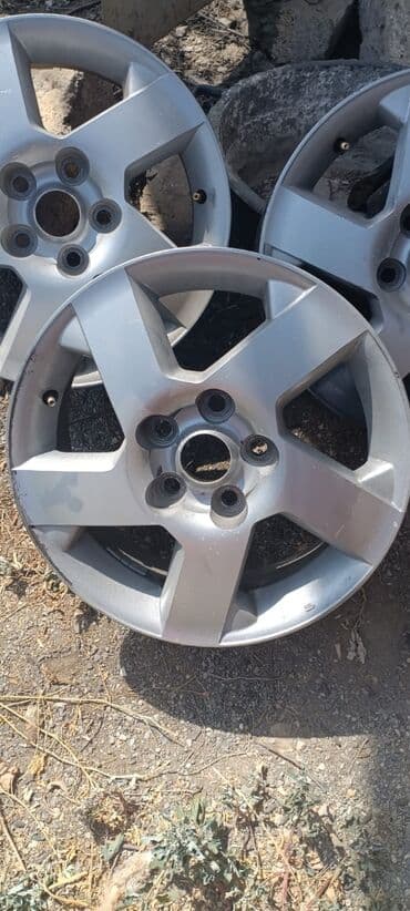 işlenmiş teker: Mitsubishi airtrek diskleri əla veziyyetde catl eyrisi svarkasl yoxdu — 5