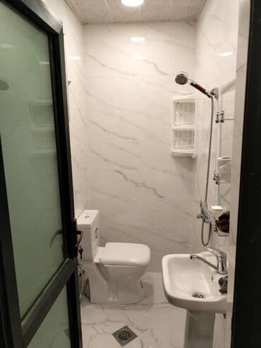 qaracuxurda ev: 50 kv. m, 2 otaqlı — 6