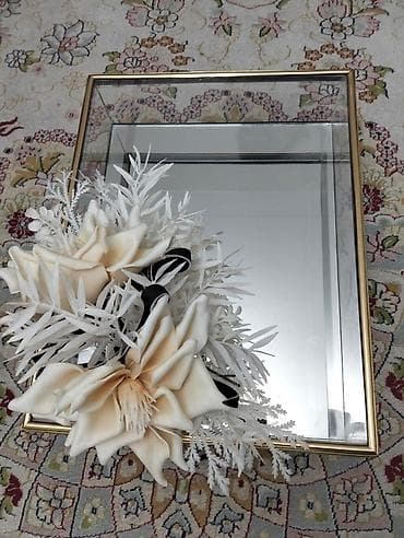 Güzgülü dekorativ qutu – güllü kompozisiya ilə - Material: tamamilə