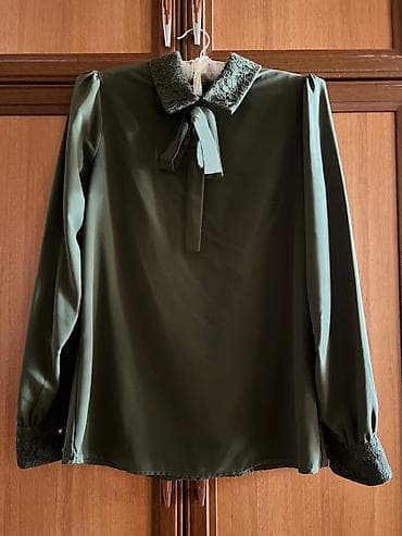 dest geyimlər: Qadın ofis dəsti – 4 parçadan ibarət 1) Qara teksturalı jaket (adL — 3