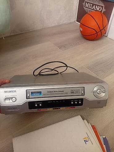 Samsung VHS videomaqnitofon – model SV-160G/S (üzərində “Intelligent
