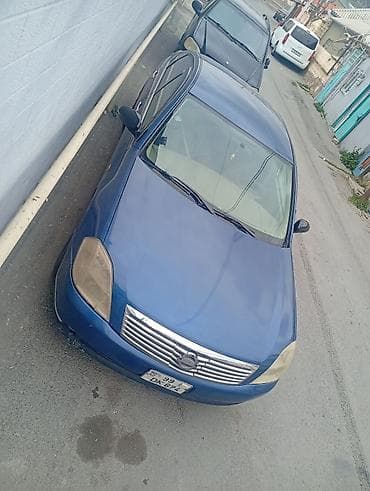 panellerin satisi: Model: Nissan Bluebird Sylphy (təxmini) Kuzov: sedan, mavi rəng Salon — 2