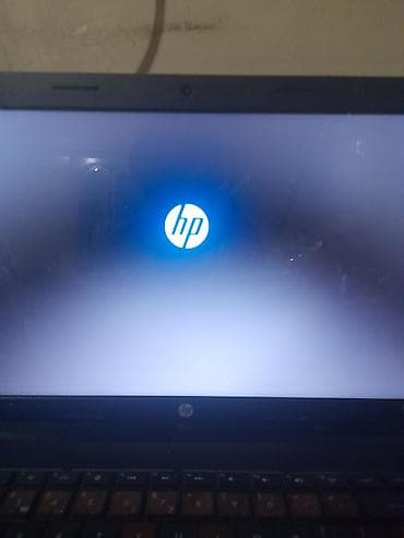 mi box s: HP noutbuk - Brend: HP - Ekran: təxminən 15.6" (parlaq panel) — 4