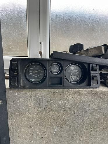 vaz 21011 ehtiyat hissələri: VAZ 2104-05-07 ehtiyyat hissələri satılır . 04 sökülür üsdündən çıxan — 8