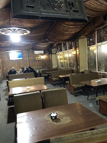 Çayxana/kafe interyeri və avadanlığı satılır - Zal planı: uzun, ensiz