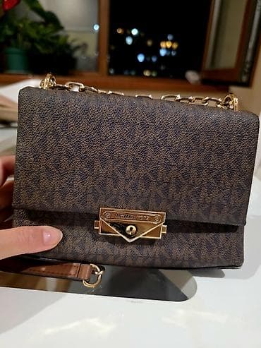 Michael Kors çiyin/çarpaz çanta Orjinal “MICHAEL KORS” cantasi. az