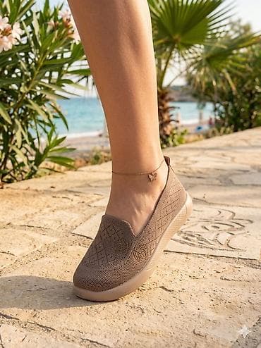 Qadınlar üçün yüngül slip-on ayaqqabı - Rəng: açıq qəhvəyi/bej at lalafo.az Qadınlar üçün yüngül slip-on ayaqqabı - Rəng: açıq qəhvəyi/bej