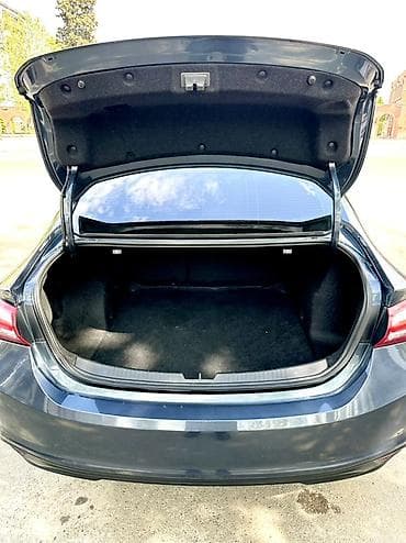 honda insight 2018: Chevrolet Malibu: 1.5 l | 2019 il 164200 km Sedan — 8