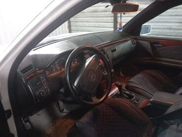 yeşqa mersedes: Mercedes-Benz E-Class: 2.2 l | Sedan — 5