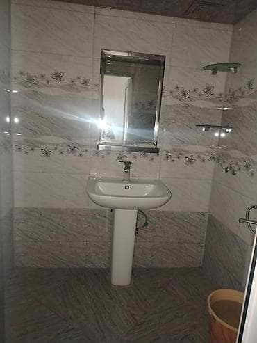 qobuda ucuz evler: 3 otaqlı mənzil – işıqlı, zövqlü interyerlə Xüsusiyyətlər: - Geniş — 9