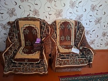 divan yuma: İki ədəd yumşaq kreslo dəsti - Klassik üslubda, qəhvəyi-bej — 1