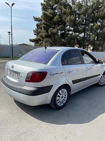 Водный транспорт: Kia Rio sedan - Kuzov: sedan, gümüşü rəng - Mühərrik: benzin - — 5