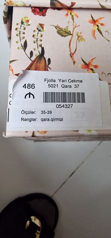 Botinka və botilyonlar: Fjolla qadın yarı çəkmə - Ölçü: 37 - Rəng: qara, qızılı detallar - — 3