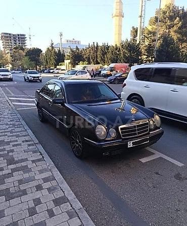 klas 6: Mercedes-Benz E-Class W210 sedan 2. 111 mator. mator karobka ideal — 2