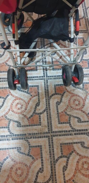 детская машинка: Классическая прогулочная коляска, Б/у, Пол: Девочка, Самовывоз — 2